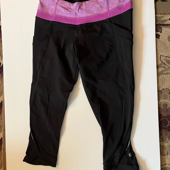 Lululemon Athletica Black and Pink Cropped Pants - Picture 1 of 2